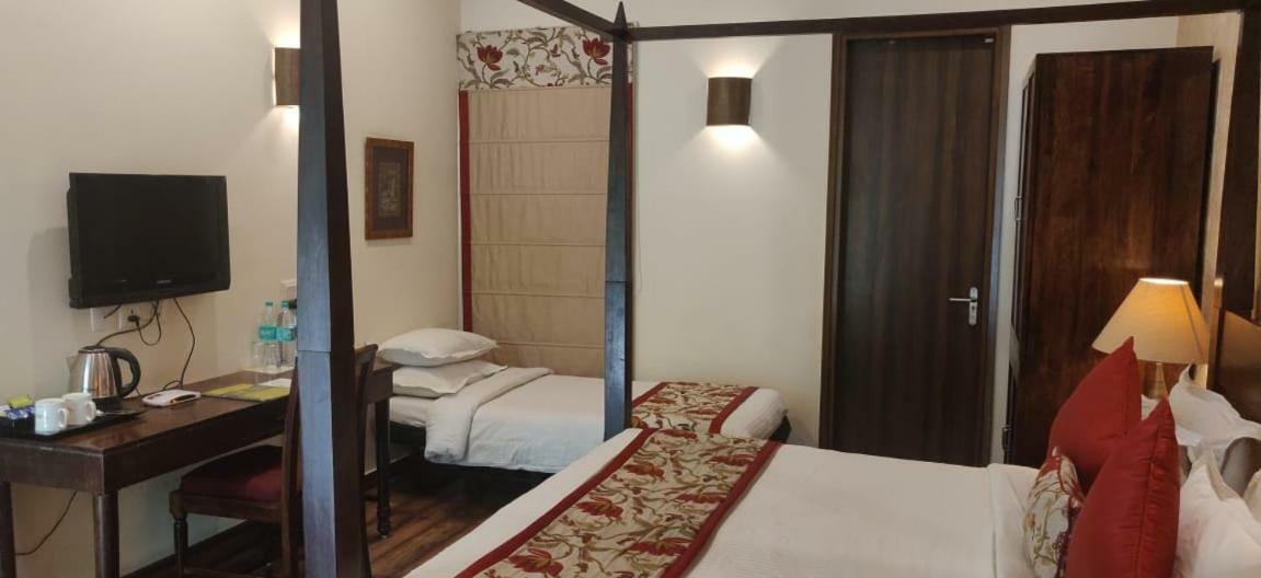 Devraj Niwas Hotell Jaipur Exteriör bild