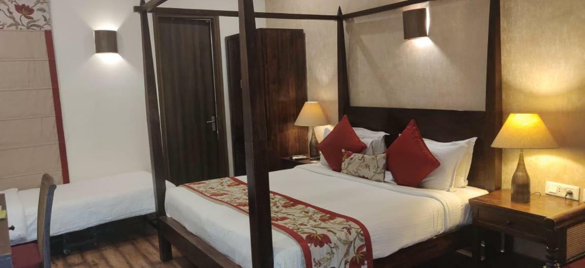 Devraj Niwas Hotell Jaipur Exteriör bild